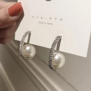 Silver and Pearl Crystal Earrings
